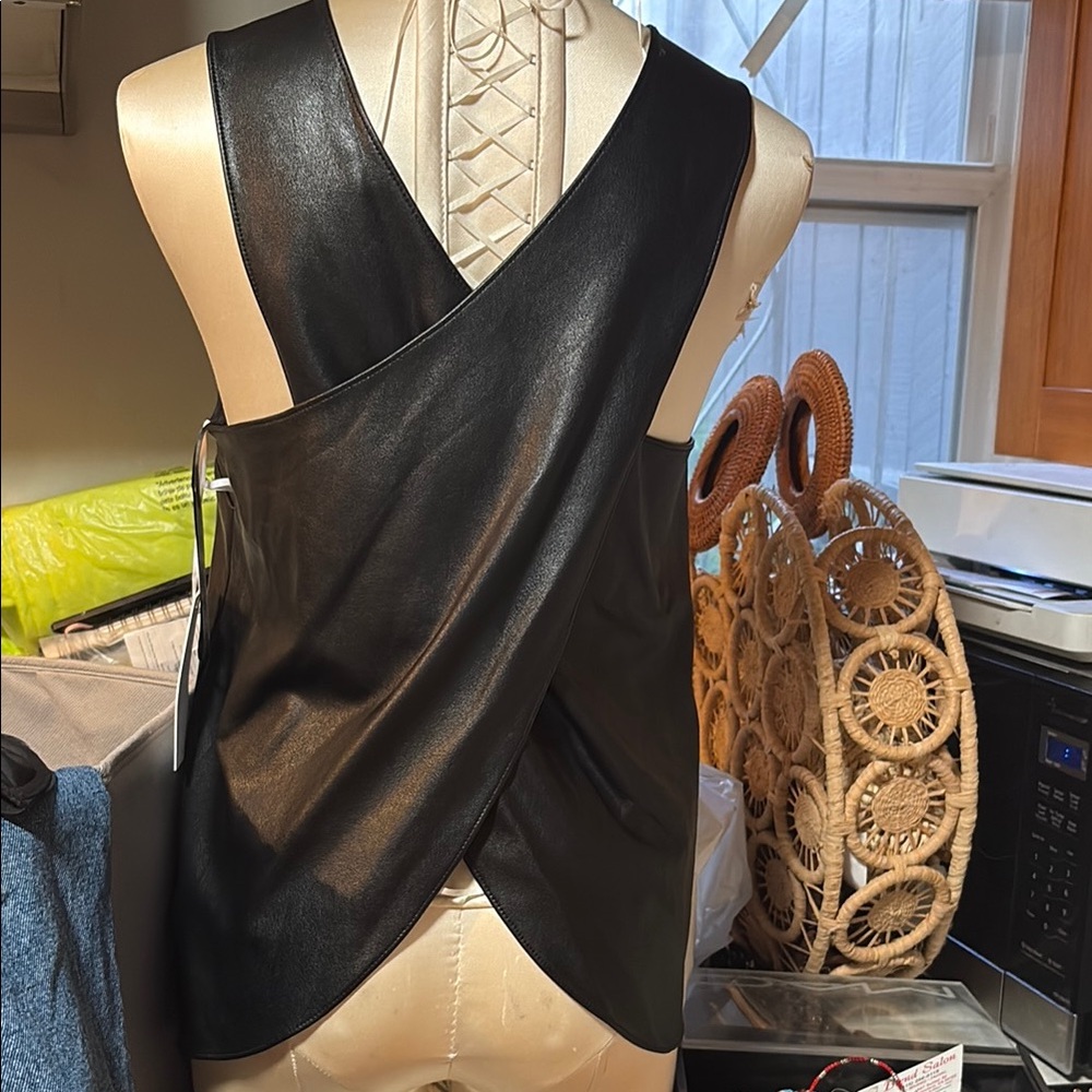 NWT AMANDA UPRICHARD VEGAN LEATHER CRISS CROSS TOP